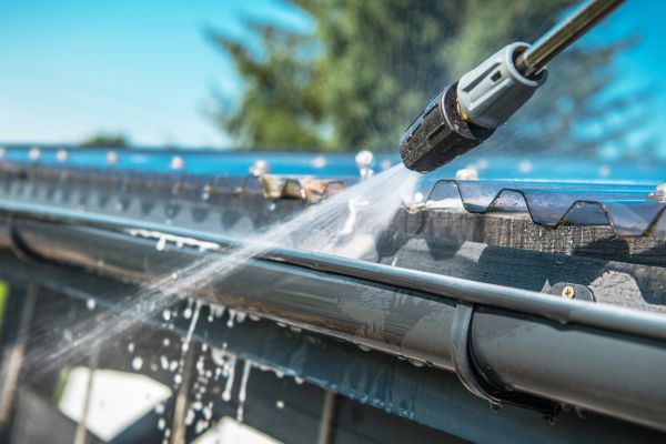 Cost of Gutter Pressure Washing in Simi Valley