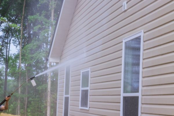 Cost of House Washing in Simi Valley