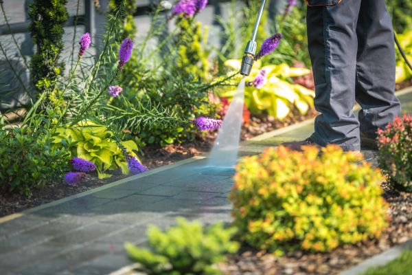 Cost of Sidewalk Pressure Washing in Simi Valley