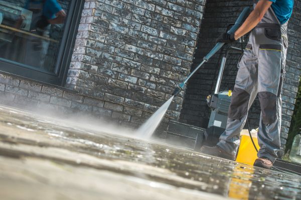 Cost of Power Cleaning in Simi Valley