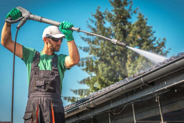 Cost of Gutter Washing in Simi Valley