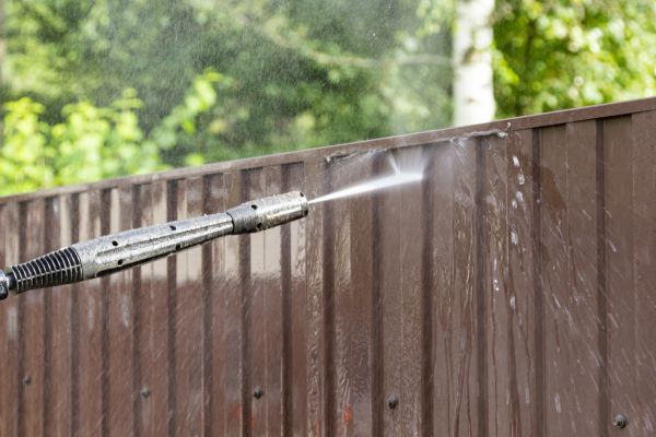 Cost of Vinyl Fence Cleaning in Simi Valley