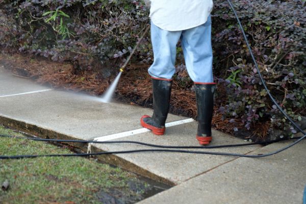 Cost of Sidewalk Washing in Simi Valley