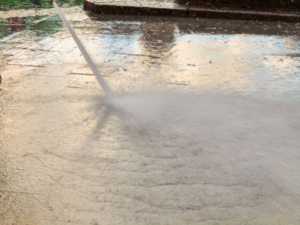 Cost of Pavement Cleaning Service in Simi Valley