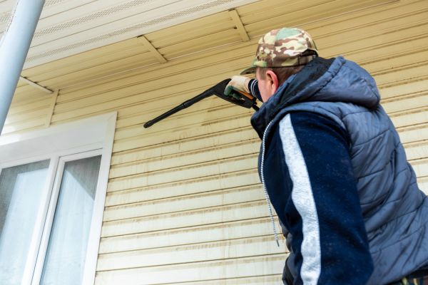 Cost of Vinyl Siding Pressure Cleaning in Simi Valley