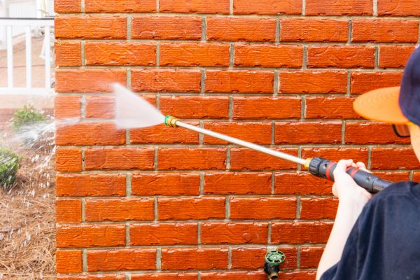 Cost of Wall Pressure Washing in Simi Valley