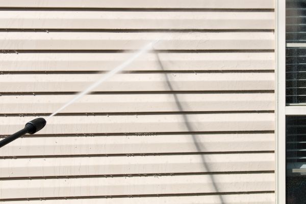Cost of Apartment Power Washing in Simi Valley